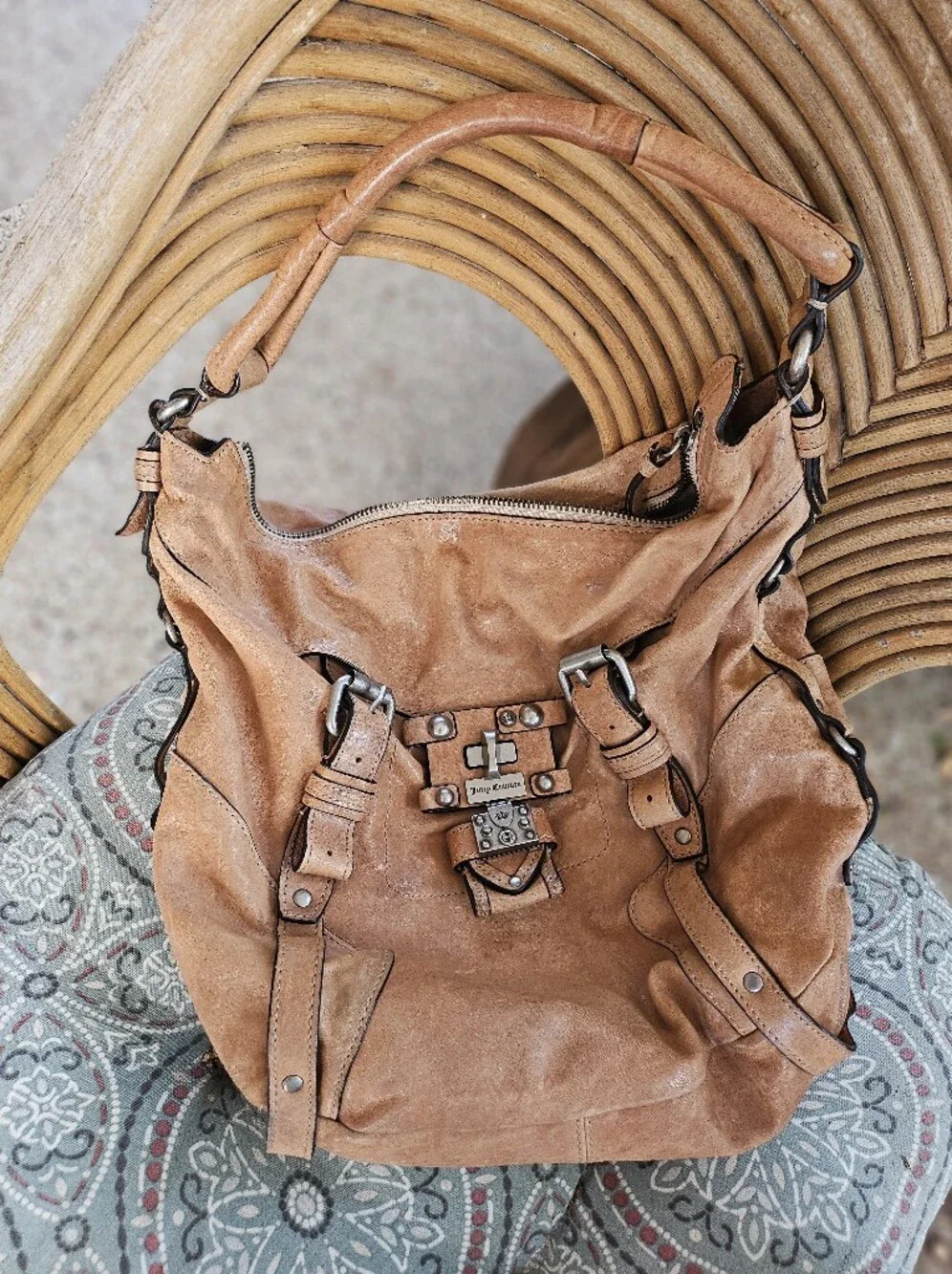 Vtg 2010 Juicy Couture Tan Leather Hobo Shoulder Bag Pad Lock Series Nice